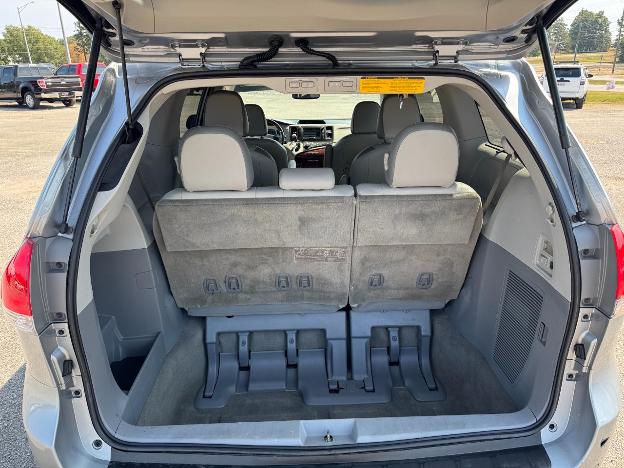 Toyota Sienna Limited FWD 7-Passsenger V6 2012