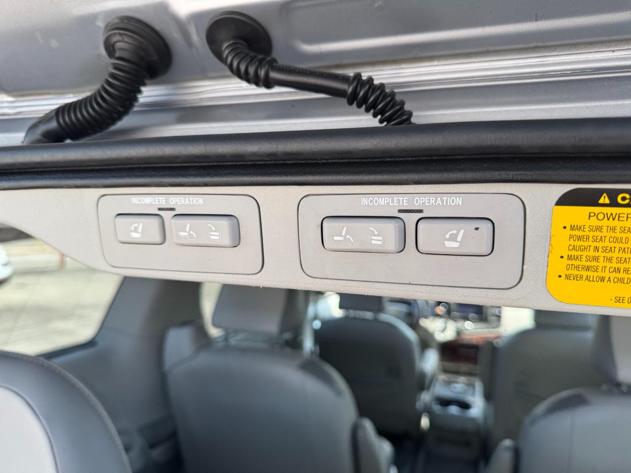 Toyota Sienna Limited FWD 7-Passsenger V6 2012