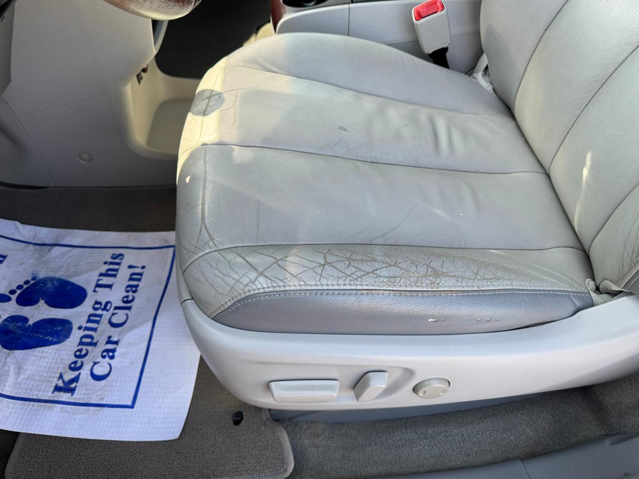 Toyota Sienna Limited FWD 7-Passsenger V6 2012