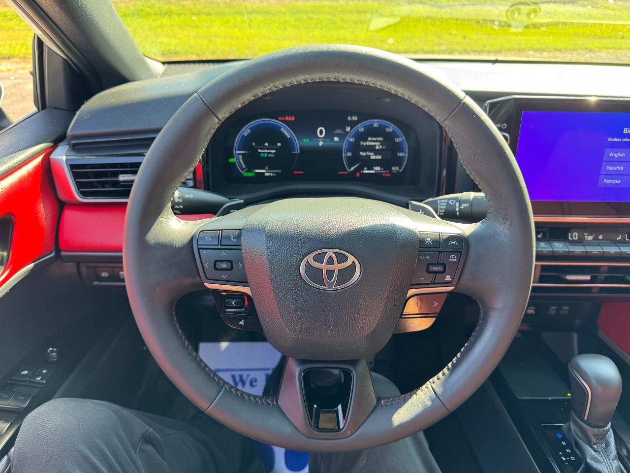 Toyota Camry Hybrid XLE 2025