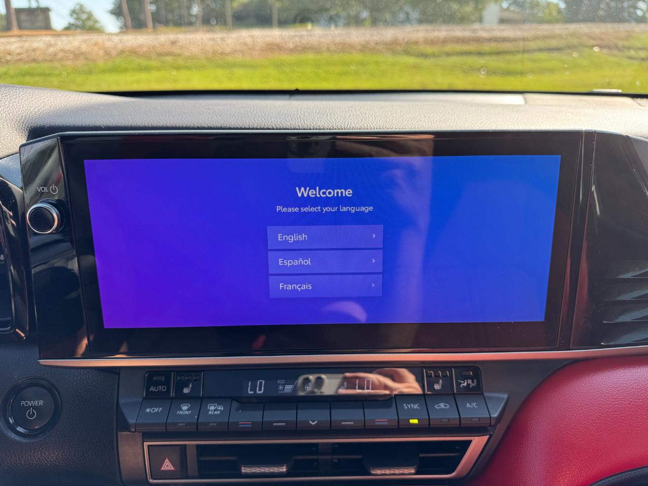 Toyota Camry Hybrid XLE 2025
