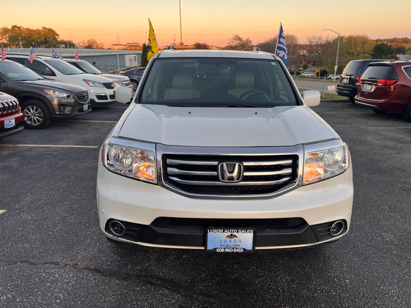 Honda Pilot Touring 4WD 5-Spd AT with DVD 2014 Honda Pilot Touring 4WD 5-Spd AT with DVD 2014