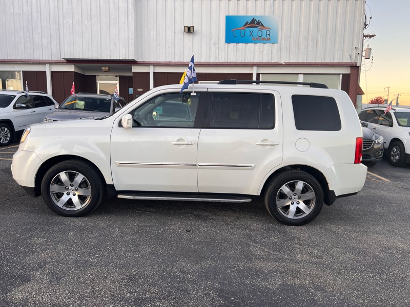 Honda Pilot Touring 4WD 5-Spd AT with DVD 2014 Honda Pilot Touring 4WD 5-Spd AT with DVD 2014