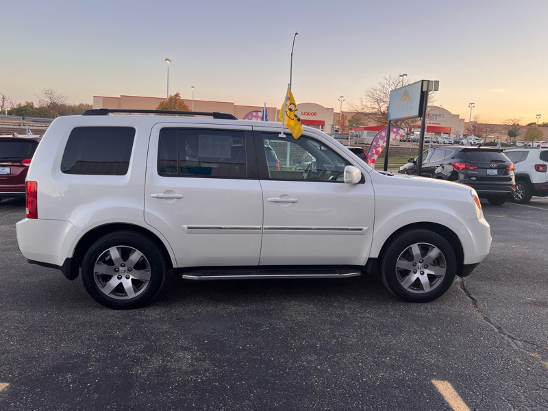 Honda Pilot Touring 4WD 5-Spd AT with DVD 2014 Honda Pilot Touring 4WD 5-Spd AT with DVD 2014