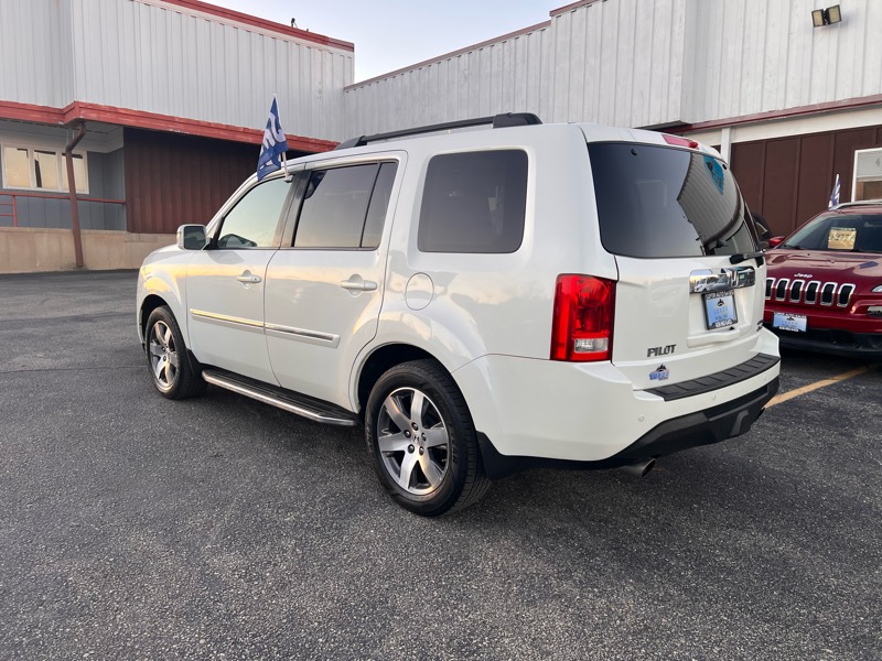 Honda Pilot Touring 4WD 5-Spd AT with DVD 2014 Honda Pilot Touring 4WD 5-Spd AT with DVD 2014
