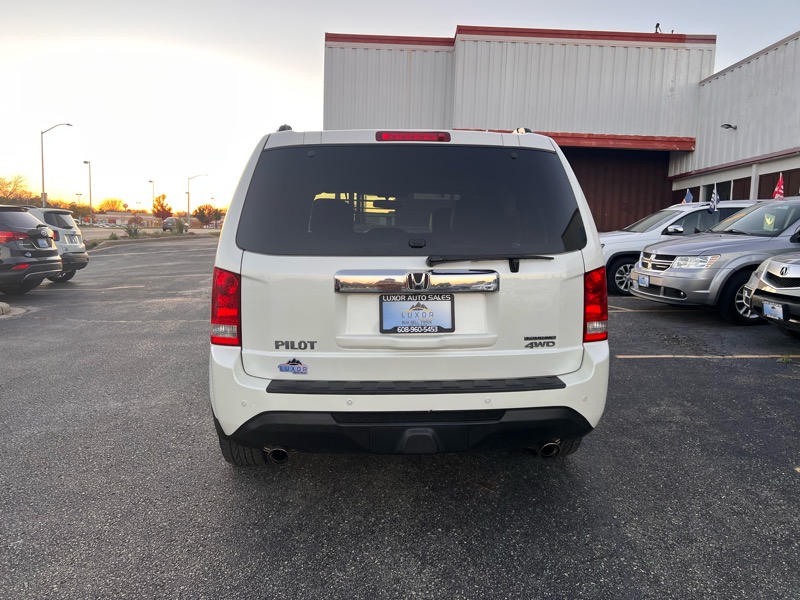 Honda Pilot Touring 4WD 5-Spd AT with DVD 2014 Honda Pilot Touring 4WD 5-Spd AT with DVD 2014