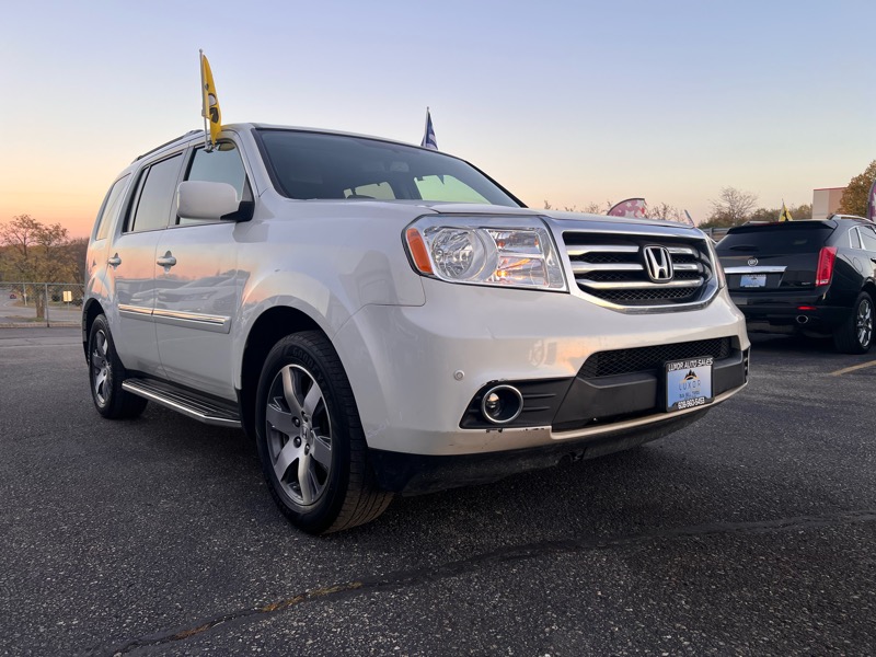 Honda Pilot Touring 4WD 5-Spd AT with DVD 2014 Honda Pilot Touring 4WD 5-Spd AT with DVD 2014