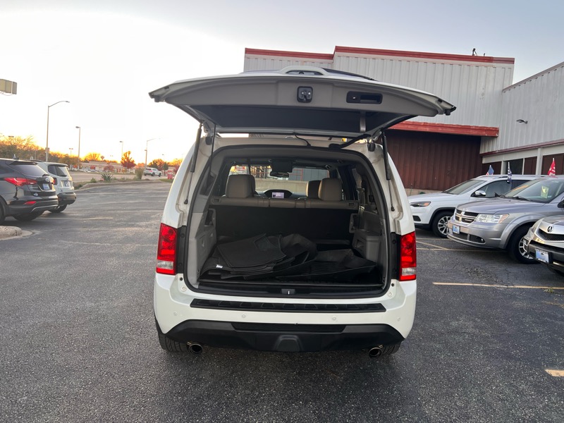 Honda Pilot Touring 4WD 5-Spd AT with DVD 2014 Honda Pilot Touring 4WD 5-Spd AT with DVD 2014