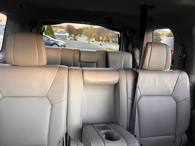 Honda Pilot Touring 4WD 5-Spd AT with DVD 2014 Honda Pilot Touring 4WD 5-Spd AT with DVD 2014
