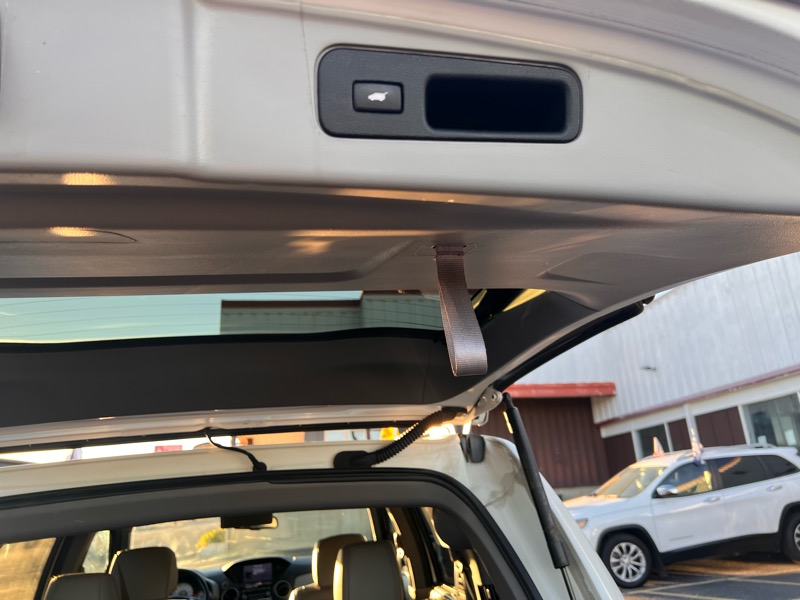 Honda Pilot Touring 4WD 5-Spd AT with DVD 2014 Honda Pilot Touring 4WD 5-Spd AT with DVD 2014