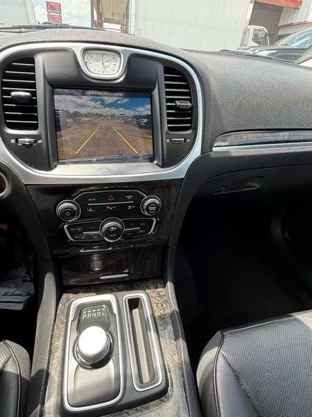 2018 Chrysler 300 Limited - Photo 21