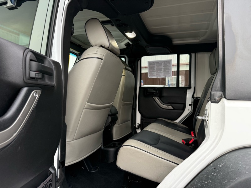 Jeep Wrangler Unlimited Sport 4WD 2015