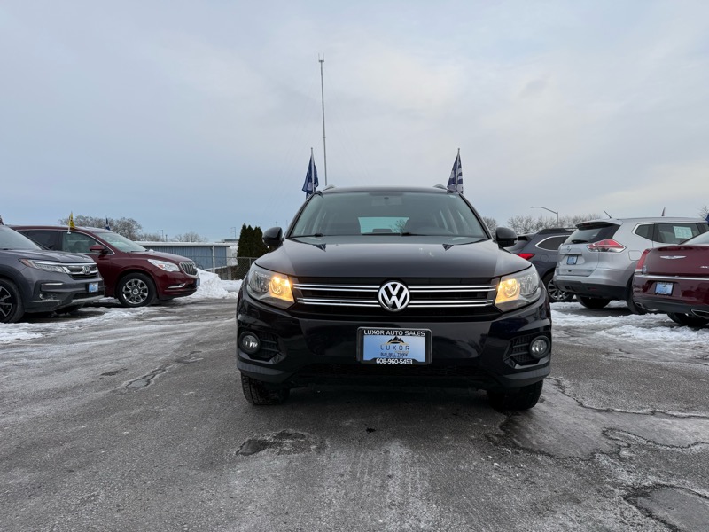 Volkswagen Tiguan S 4Motion 2012