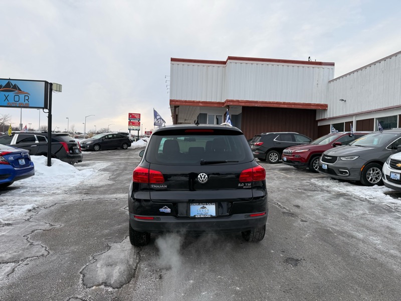 Volkswagen Tiguan S 4Motion 2012