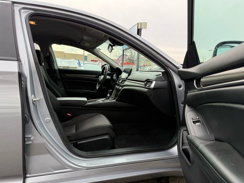 Honda Accord LX CVT 2019