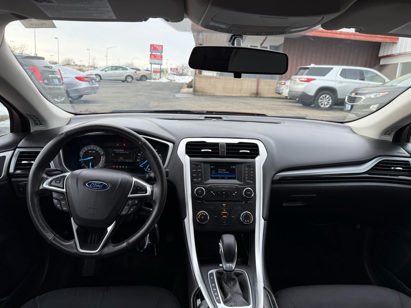Ford Fusion SE 2016