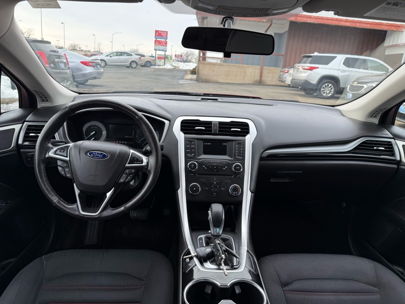 Ford Fusion SE 2016