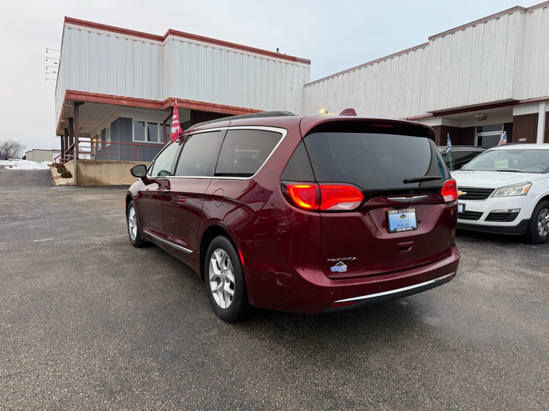 Chrysler Pacifica Touring-L 2017