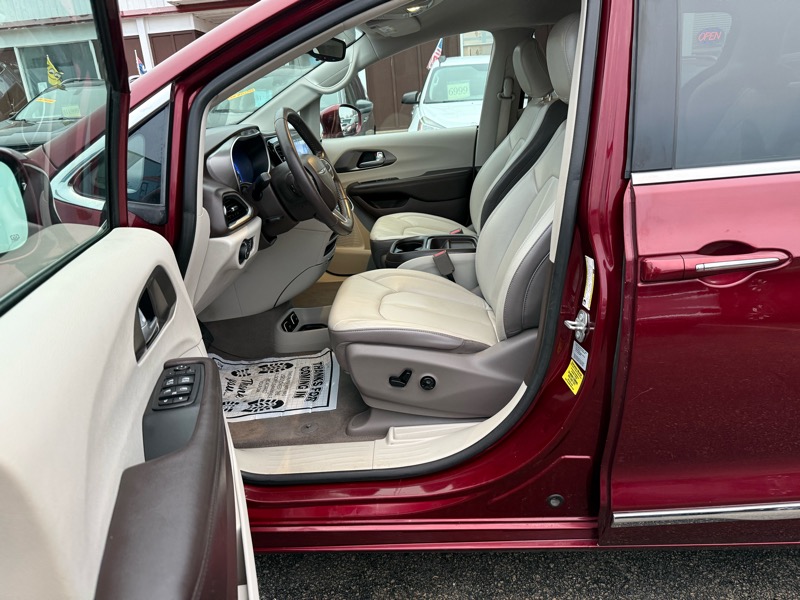 Chrysler Pacifica Touring-L 2017