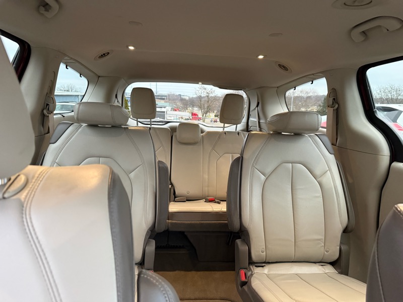 Chrysler Pacifica Touring-L 2017