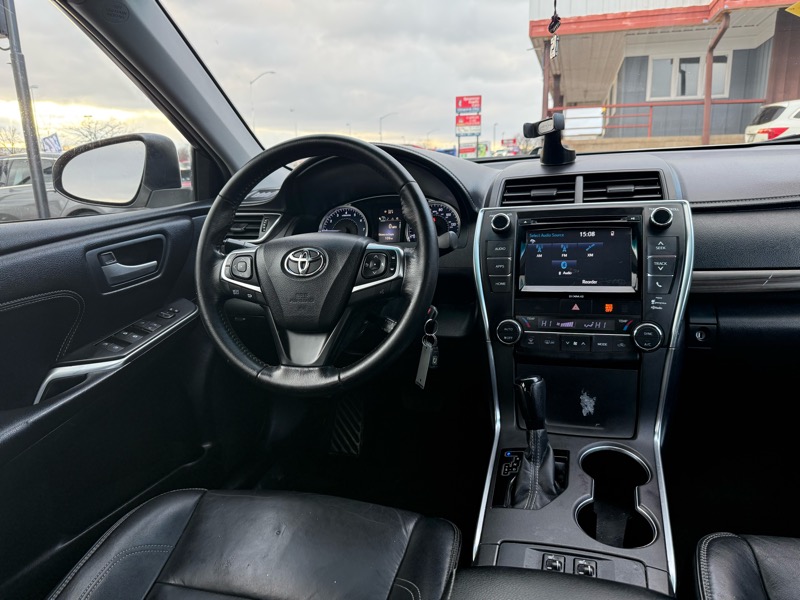Toyota Camry XLE 2016