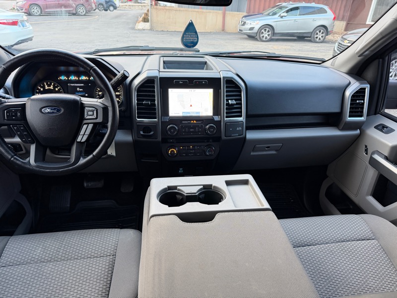 Ford F-150 2WD SuperCrew 150" XLT 2015
