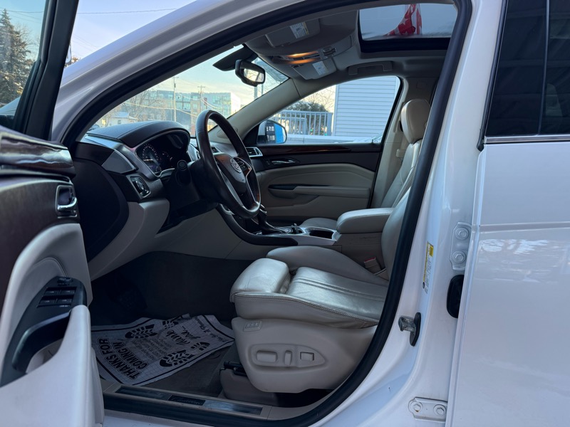 Cadillac SRX AWD Performance Collection 2013