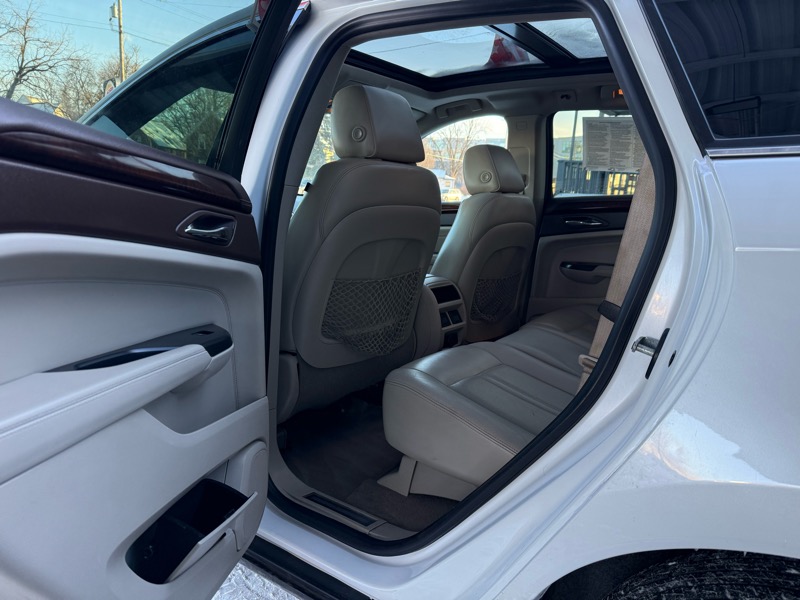 Cadillac SRX AWD Performance Collection 2013