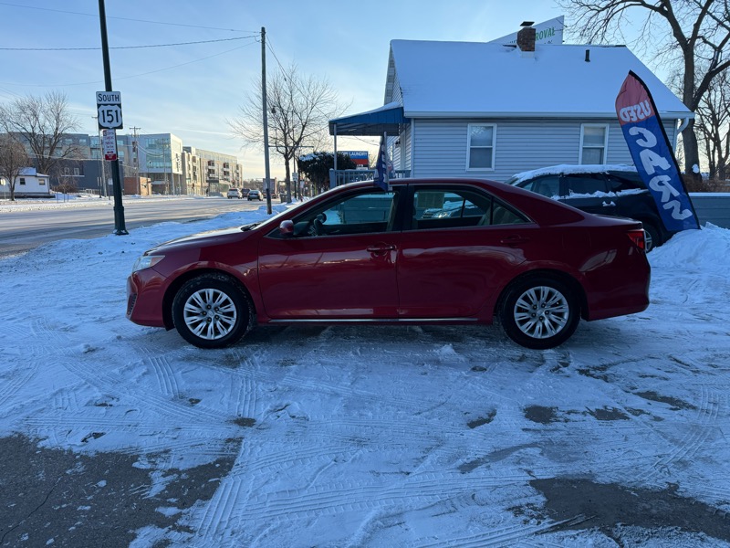 Toyota Camry LE 2012