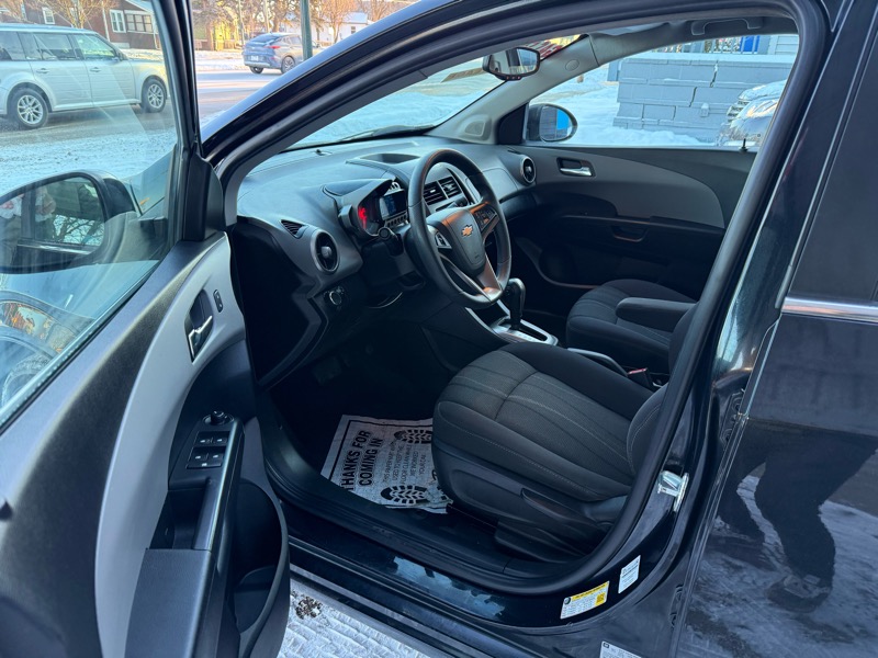 Chevrolet Sonic LT Auto Sedan 2015