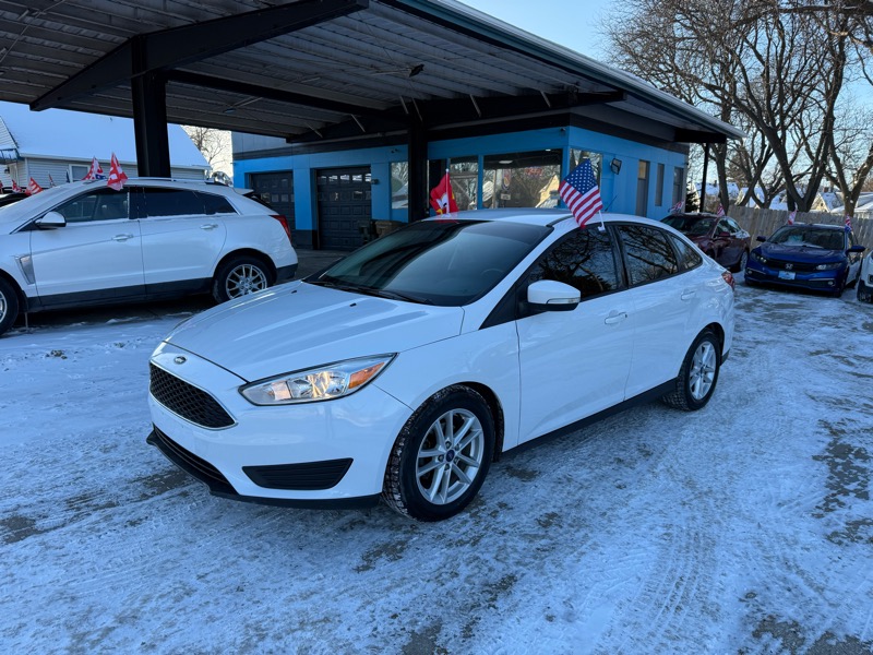 Ford Focus SE Sedan 2016