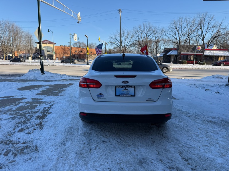 Ford Focus SE Sedan 2016
