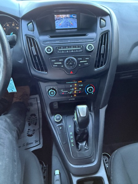 Ford Focus SE Sedan 2016