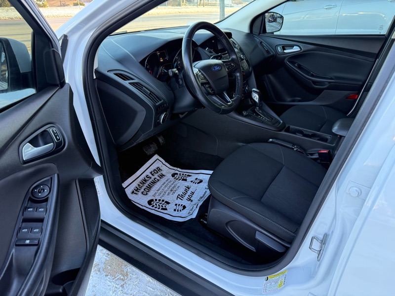 Ford Focus SE Sedan 2016