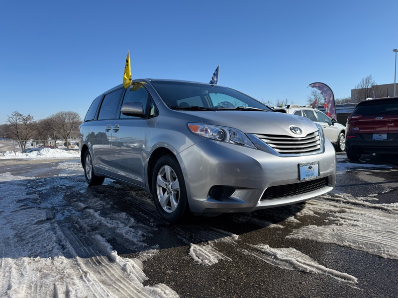 Toyota Sienna LE FWD 8-Passenger V6 2016