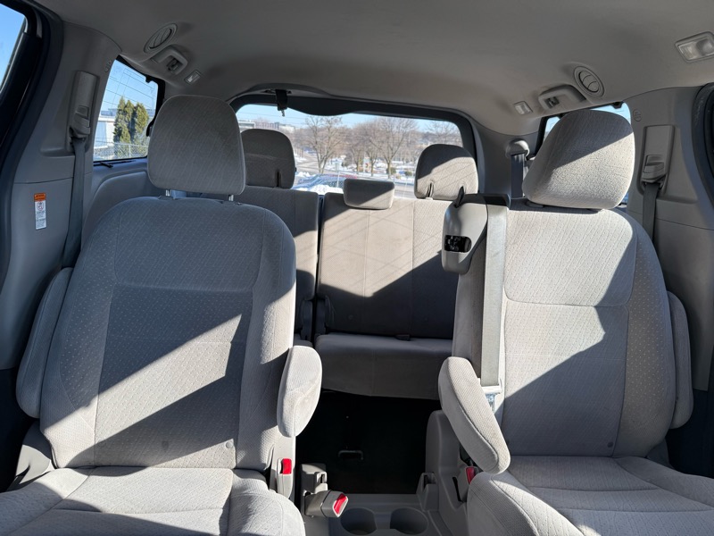 Toyota Sienna LE FWD 8-Passenger V6 2016