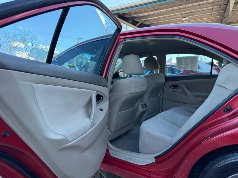 Toyota Camry Hybrid Sedan 2010