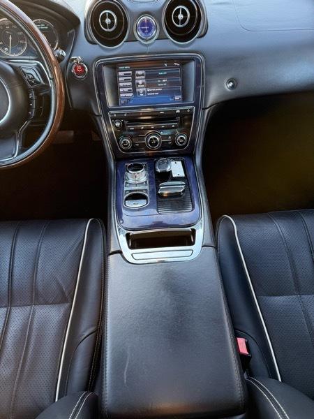 Jaguar XJ-Series XJ Supercharged 2011