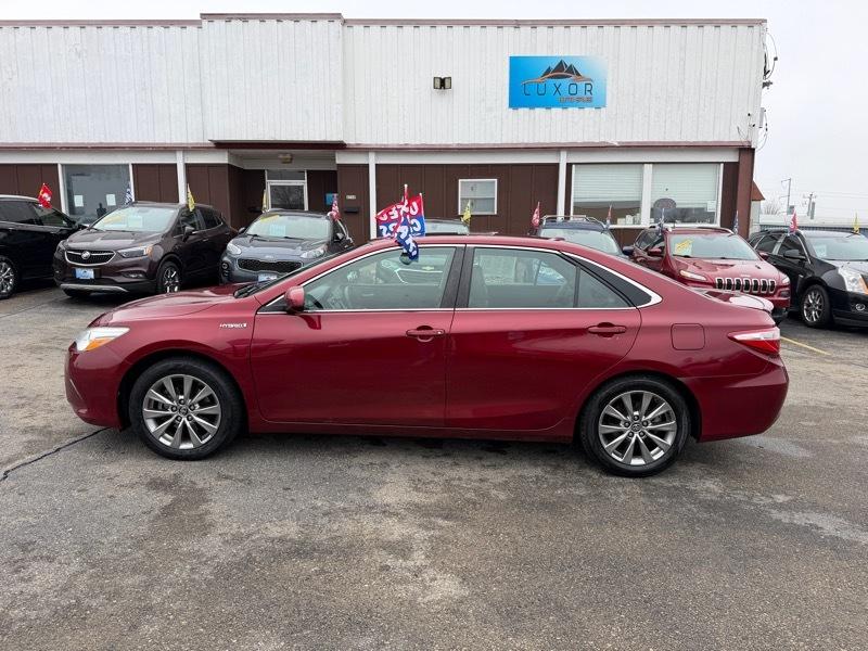 Toyota Camry Hybrid XLE 2017