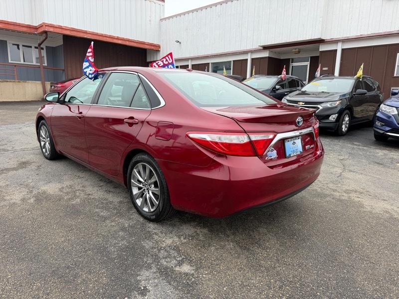 Toyota Camry Hybrid XLE 2017