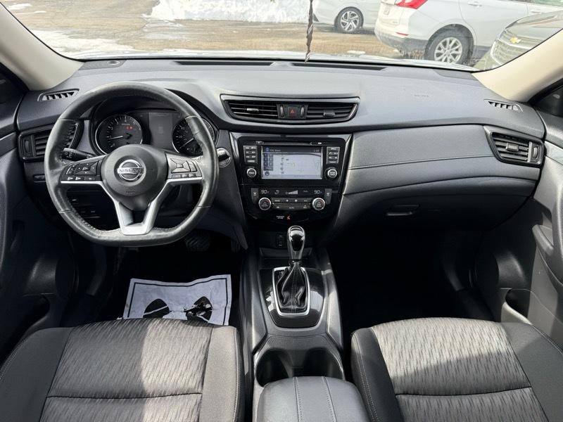 Nissan ROGUE S/SV  2017