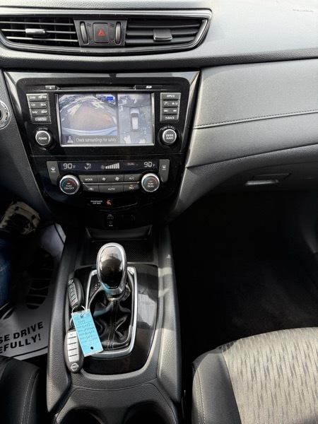 Nissan ROGUE S/SV  2017