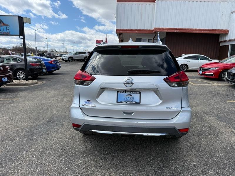 Nissan ROGUE S/SV  2017