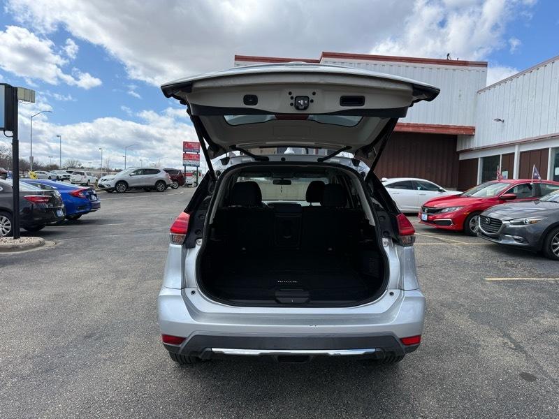 Nissan ROGUE S/SV  2017