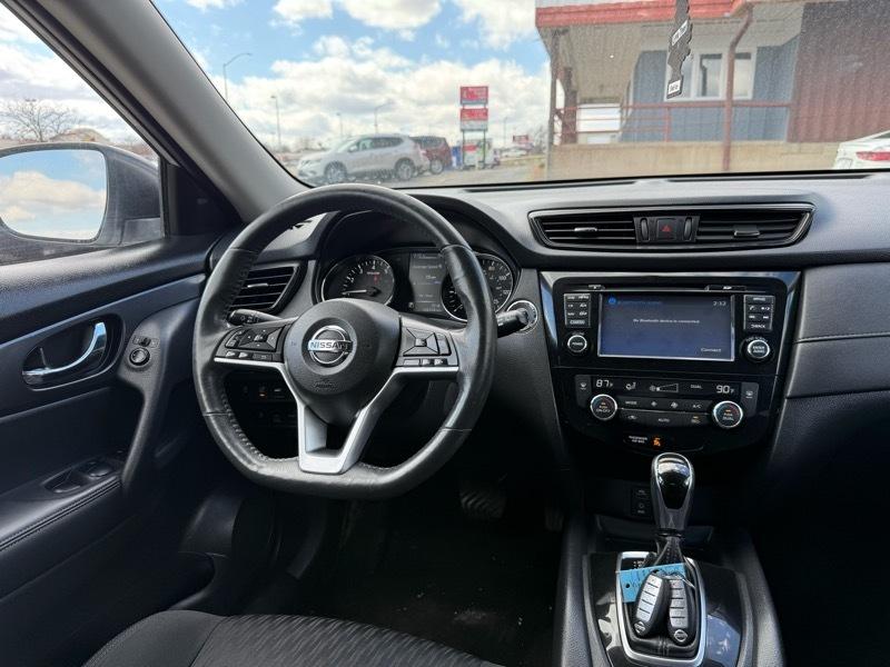 Nissan ROGUE S/SV  2017