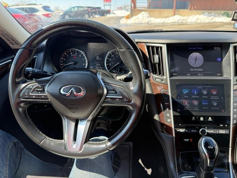 Infiniti Q50 3.0t LUXE AWD 2019