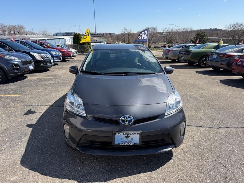 Toyota Prius Two 2015