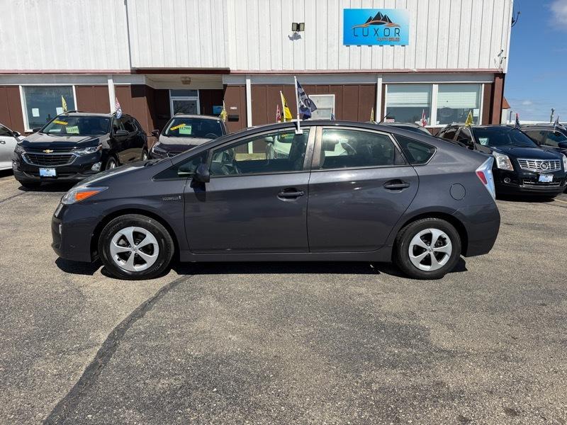 Toyota Prius Two 2015