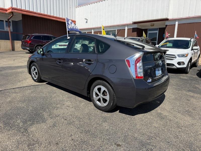 Toyota Prius Two 2015