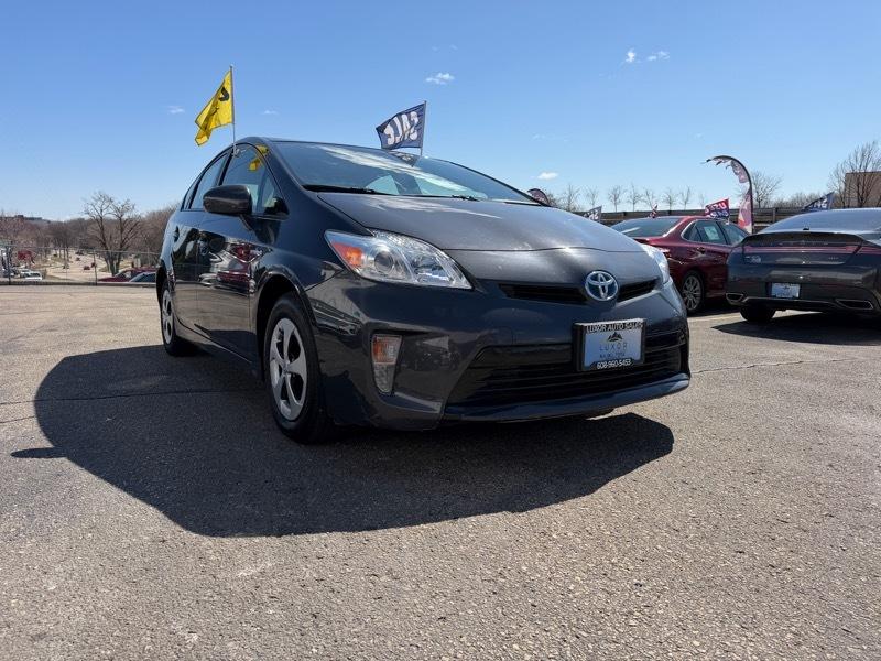 Toyota Prius Two 2015